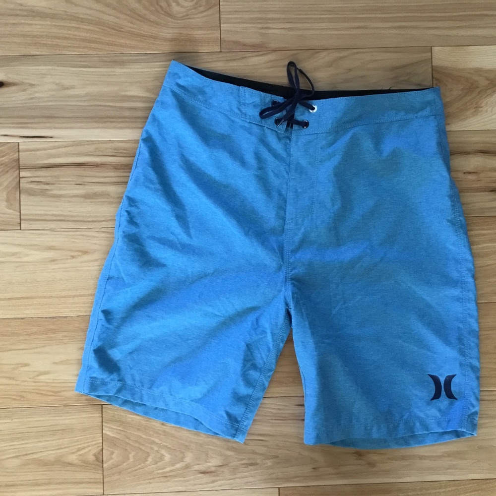 Men’s Size 30 Hurley Board Shorts